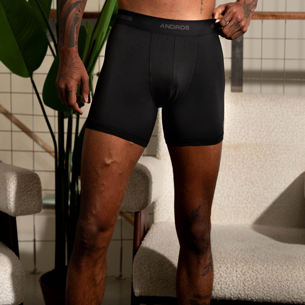 Andros Foundation in Noir worn by slim build model.